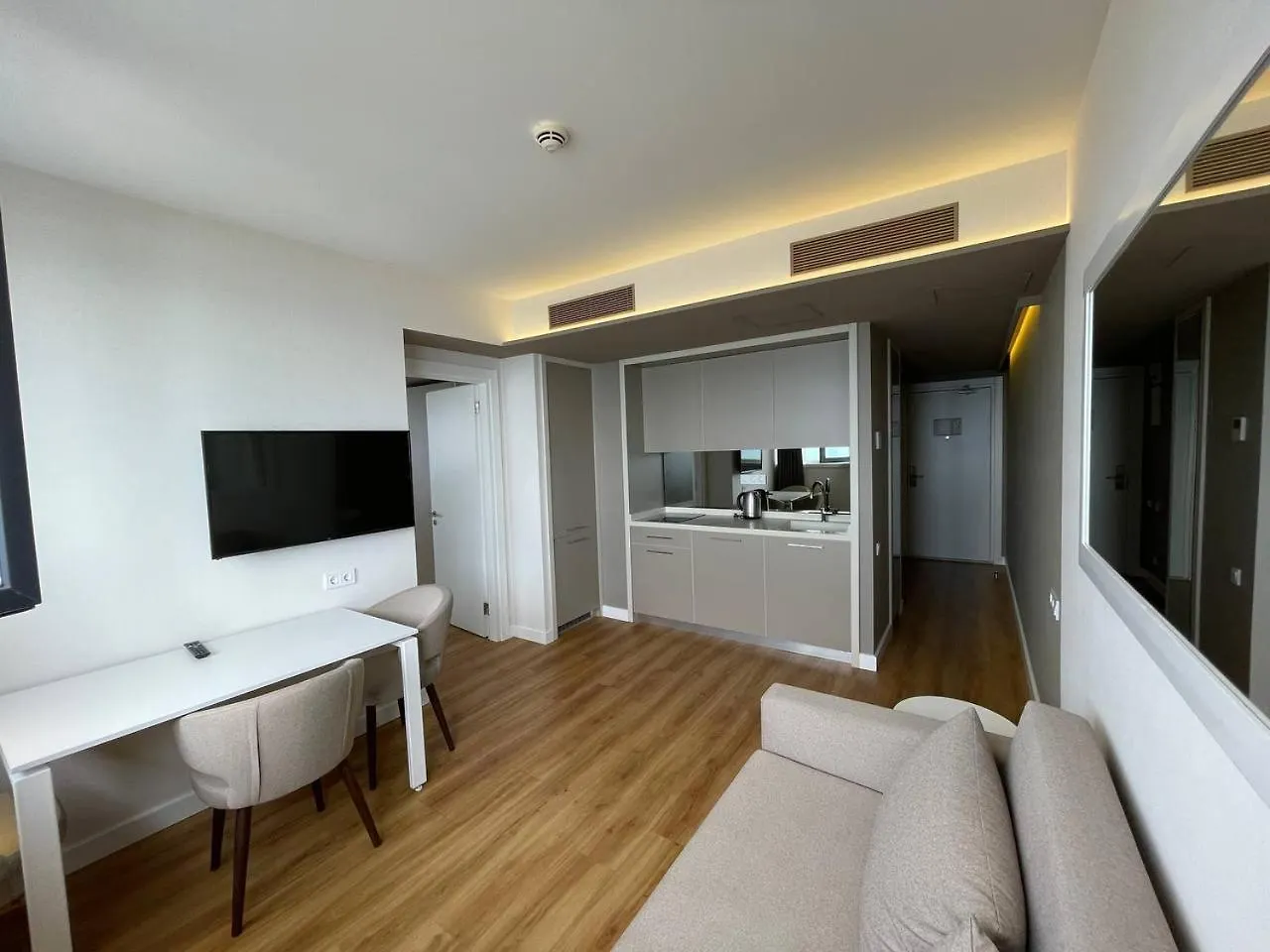 Skyline Apartments 巴统 0*,